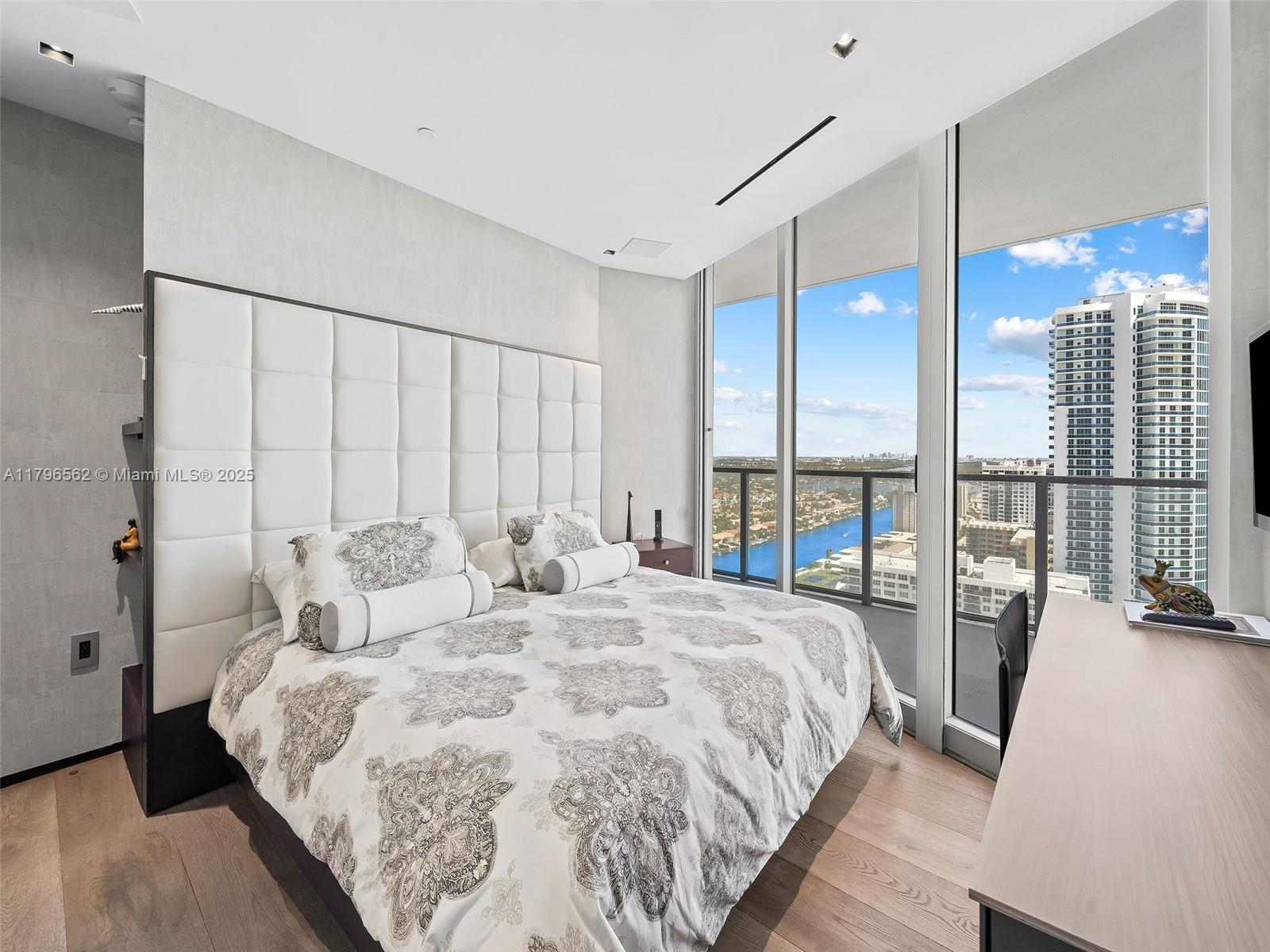 3101 S Ocean Dr # 2905