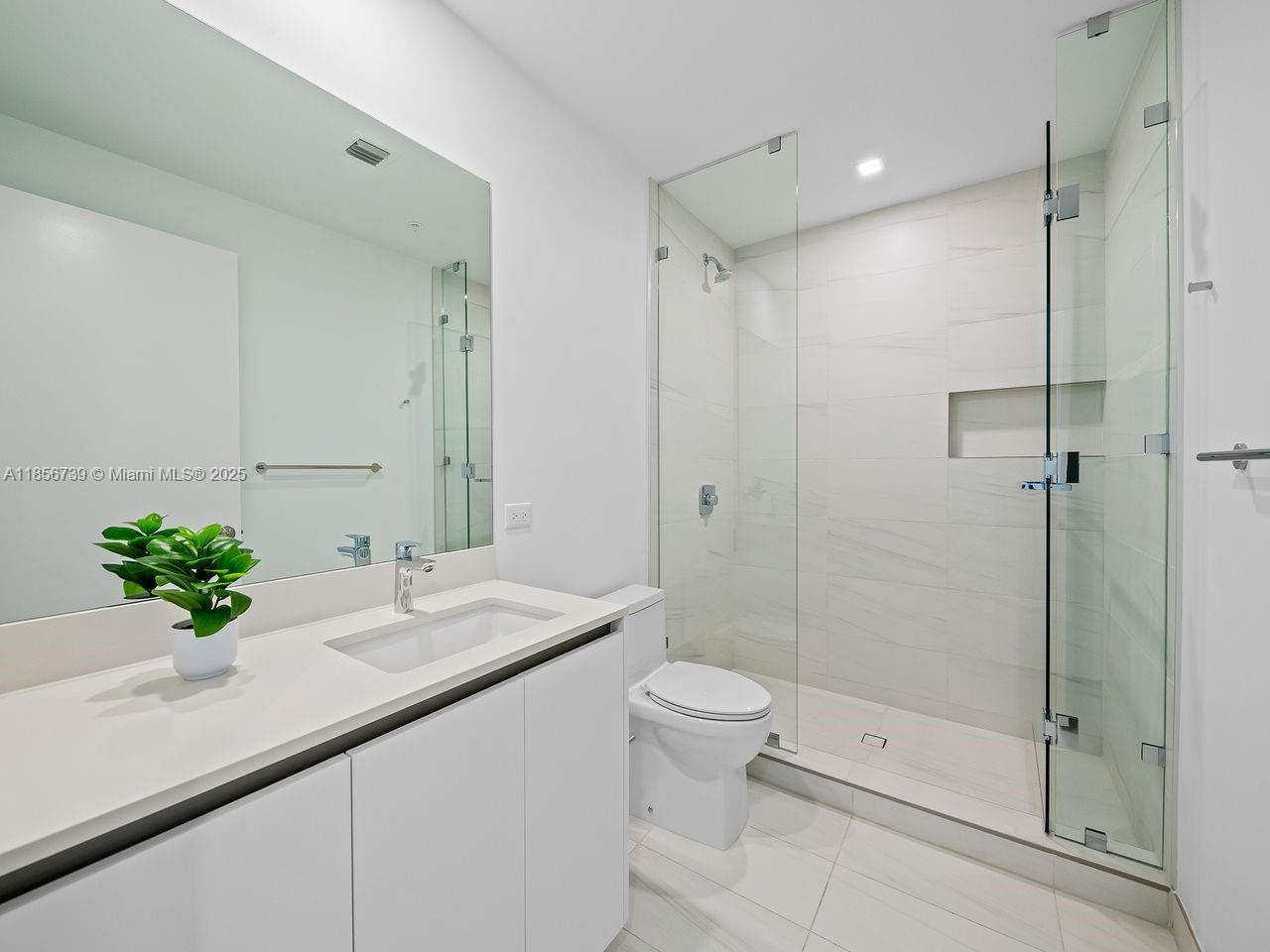 900 N Ocean # 1004
