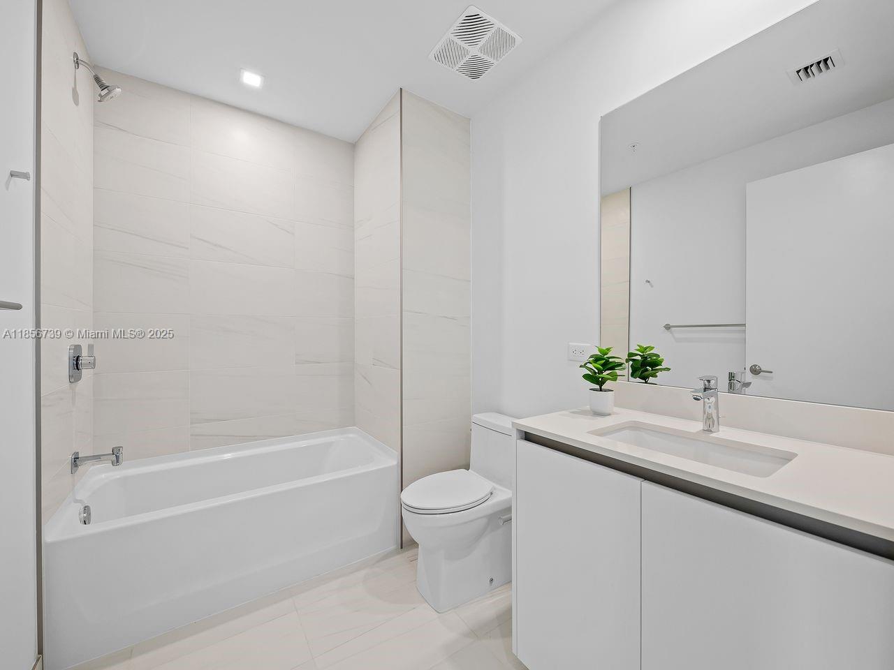 900 N Ocean # 1004