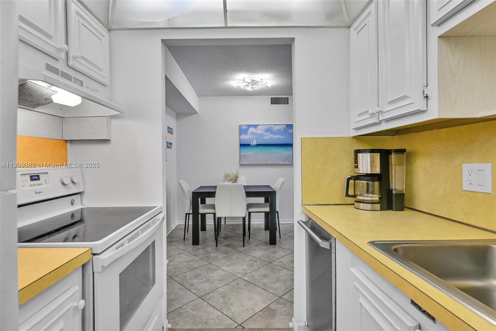 111 Briny Ave # 05 Unit: 19-05