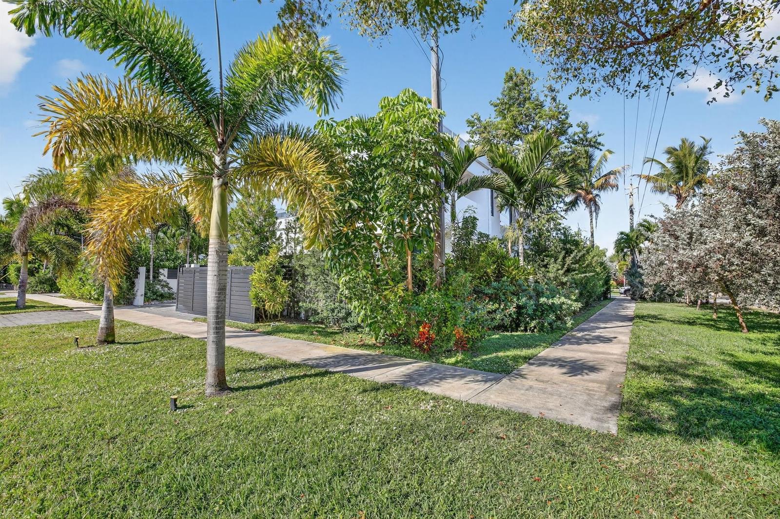 1225 NE 4th Street