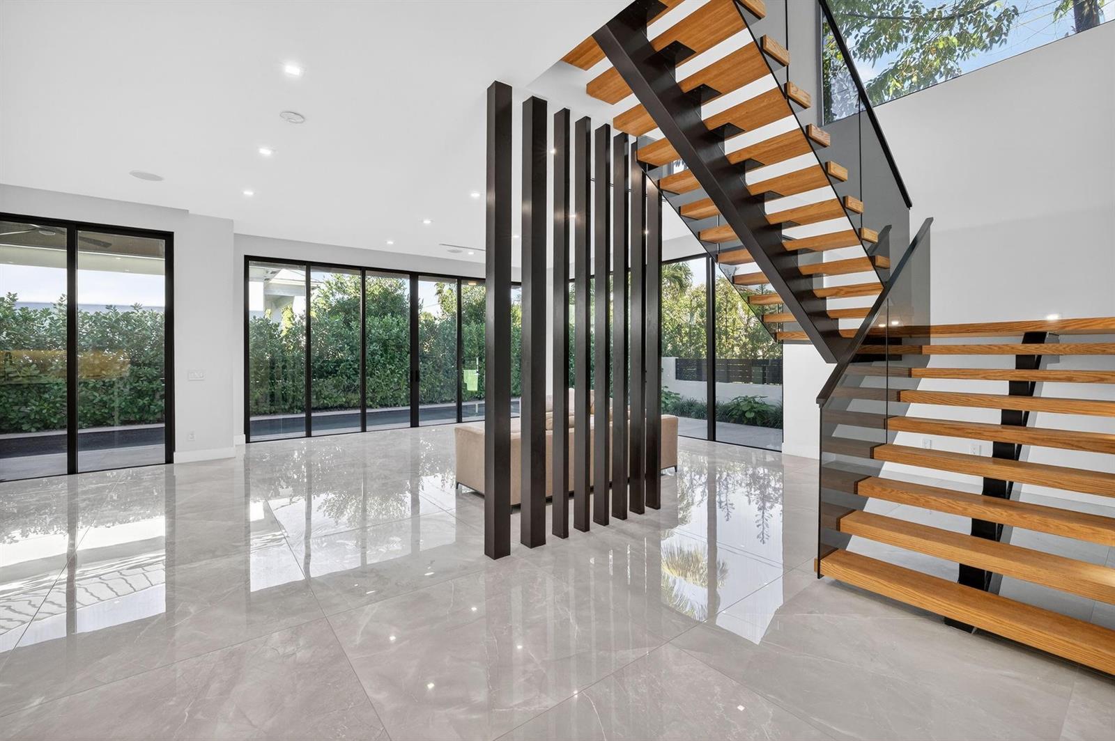 1225 NE 4th Street