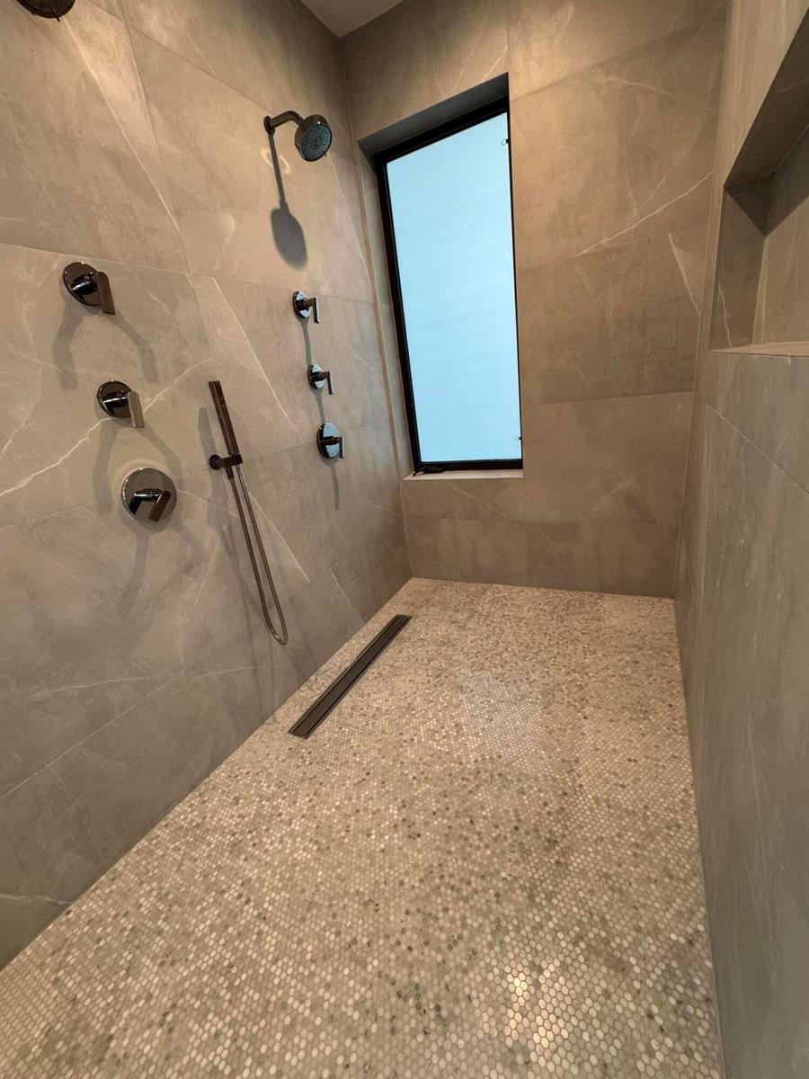 1225 NE 4th Street