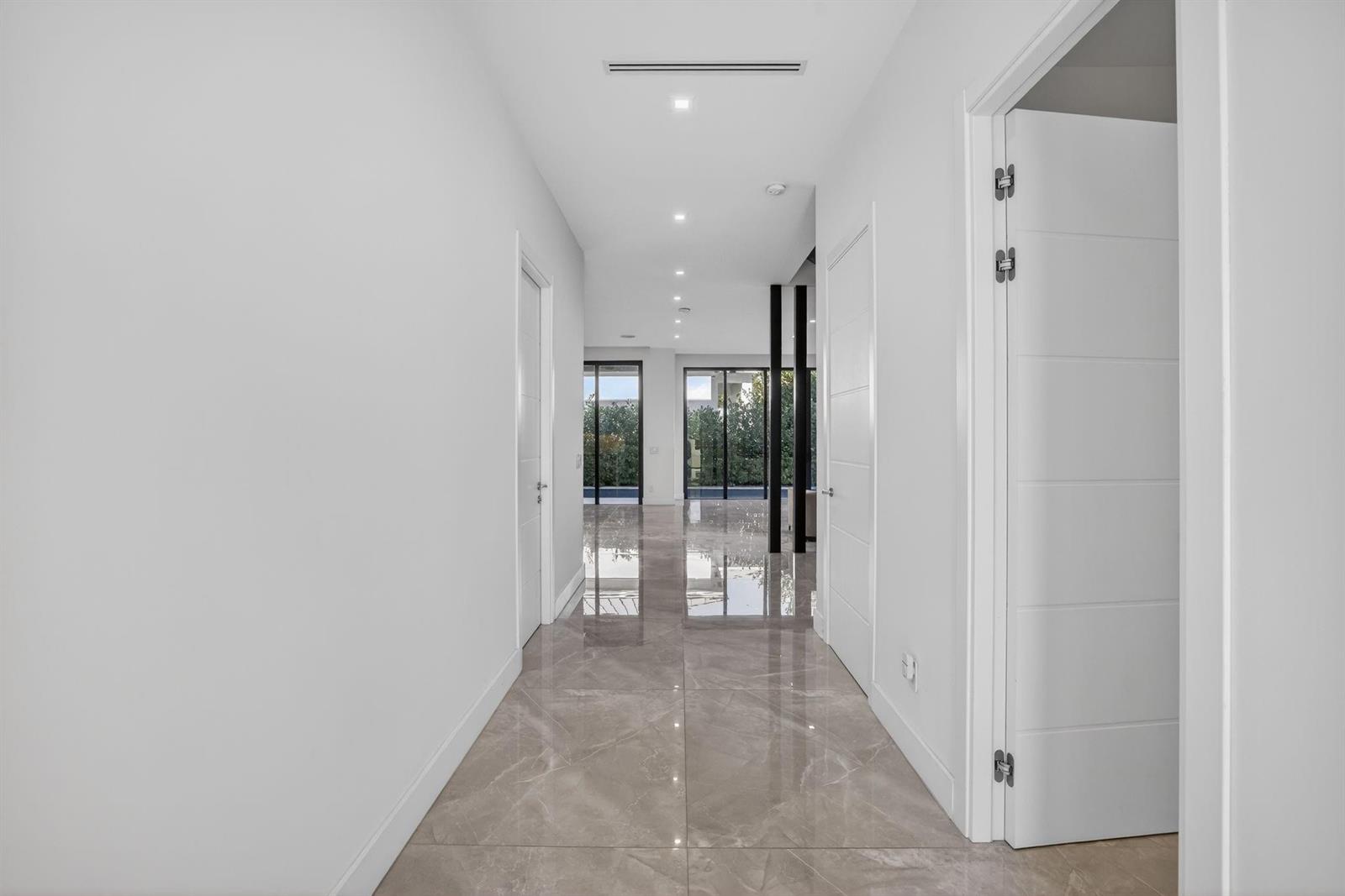 1225 NE 4th Street
