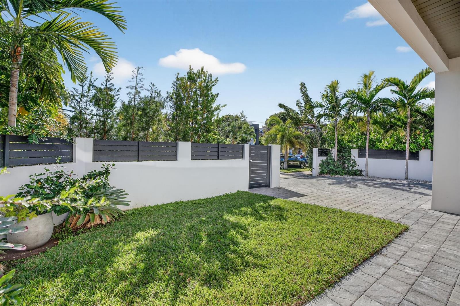 1225 NE 4th Street