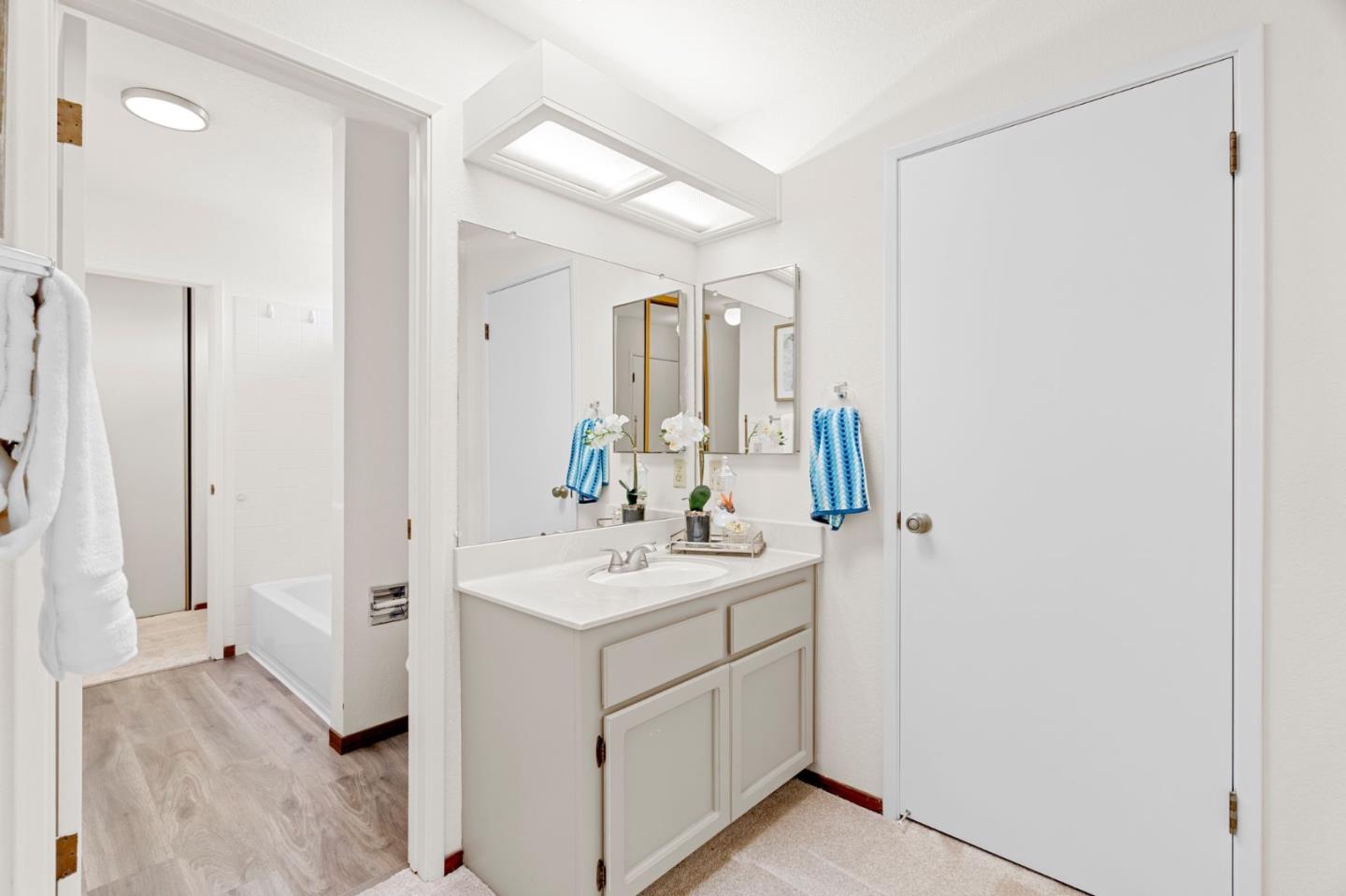 2031 Holly Branch CT