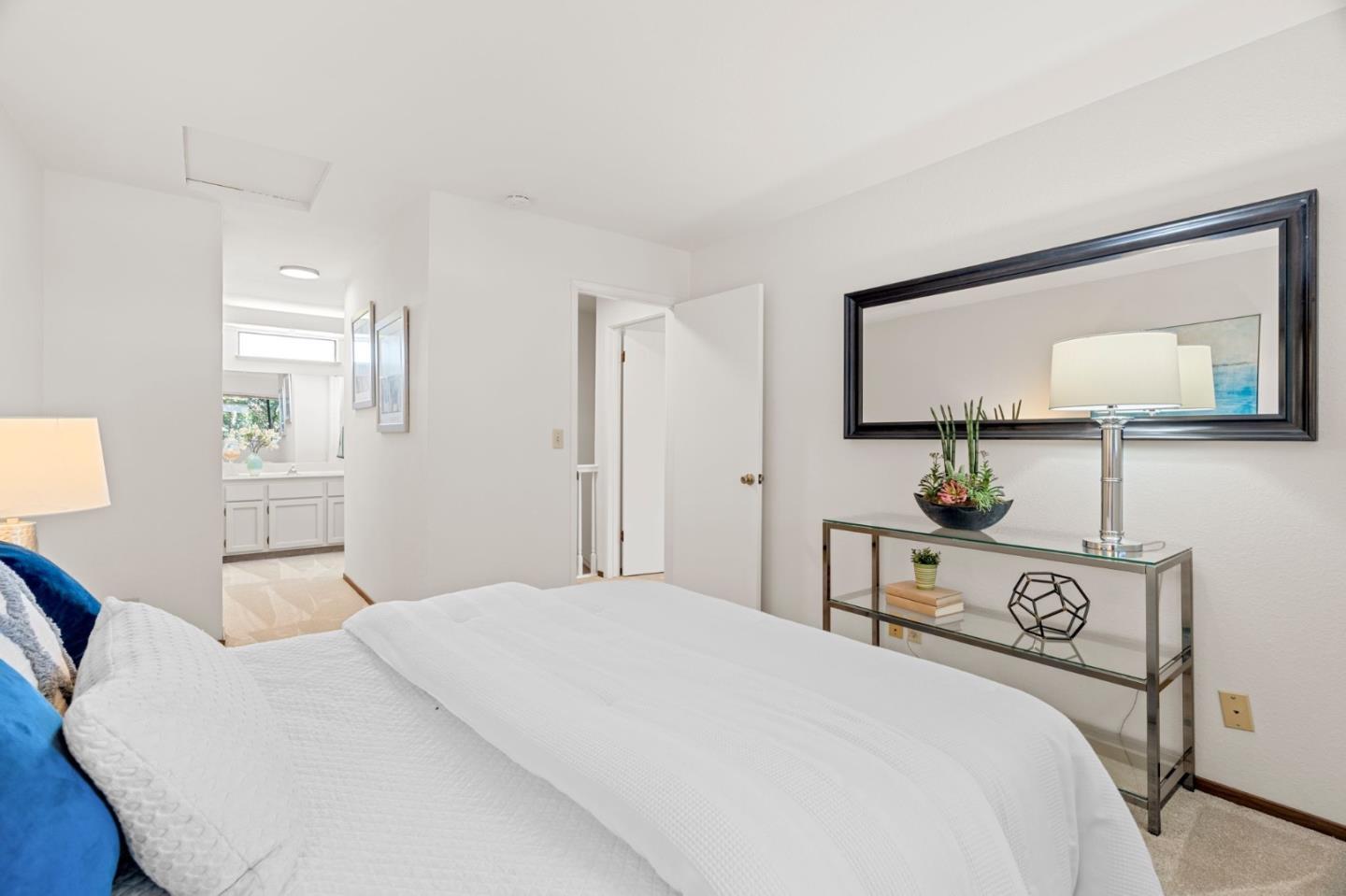 2031 Holly Branch CT