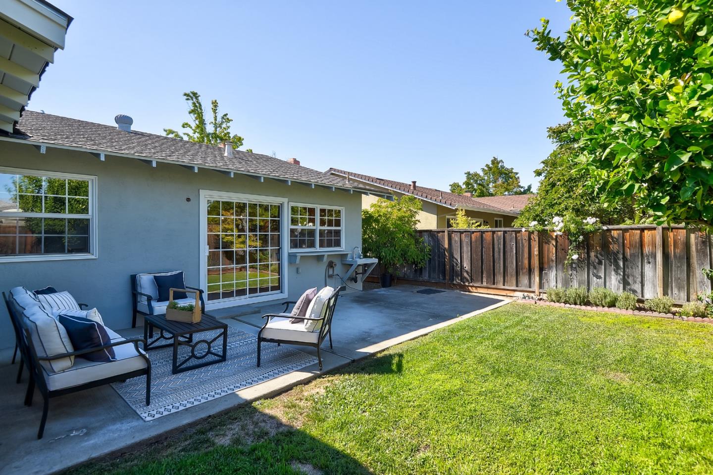 478 Liquidambar Way