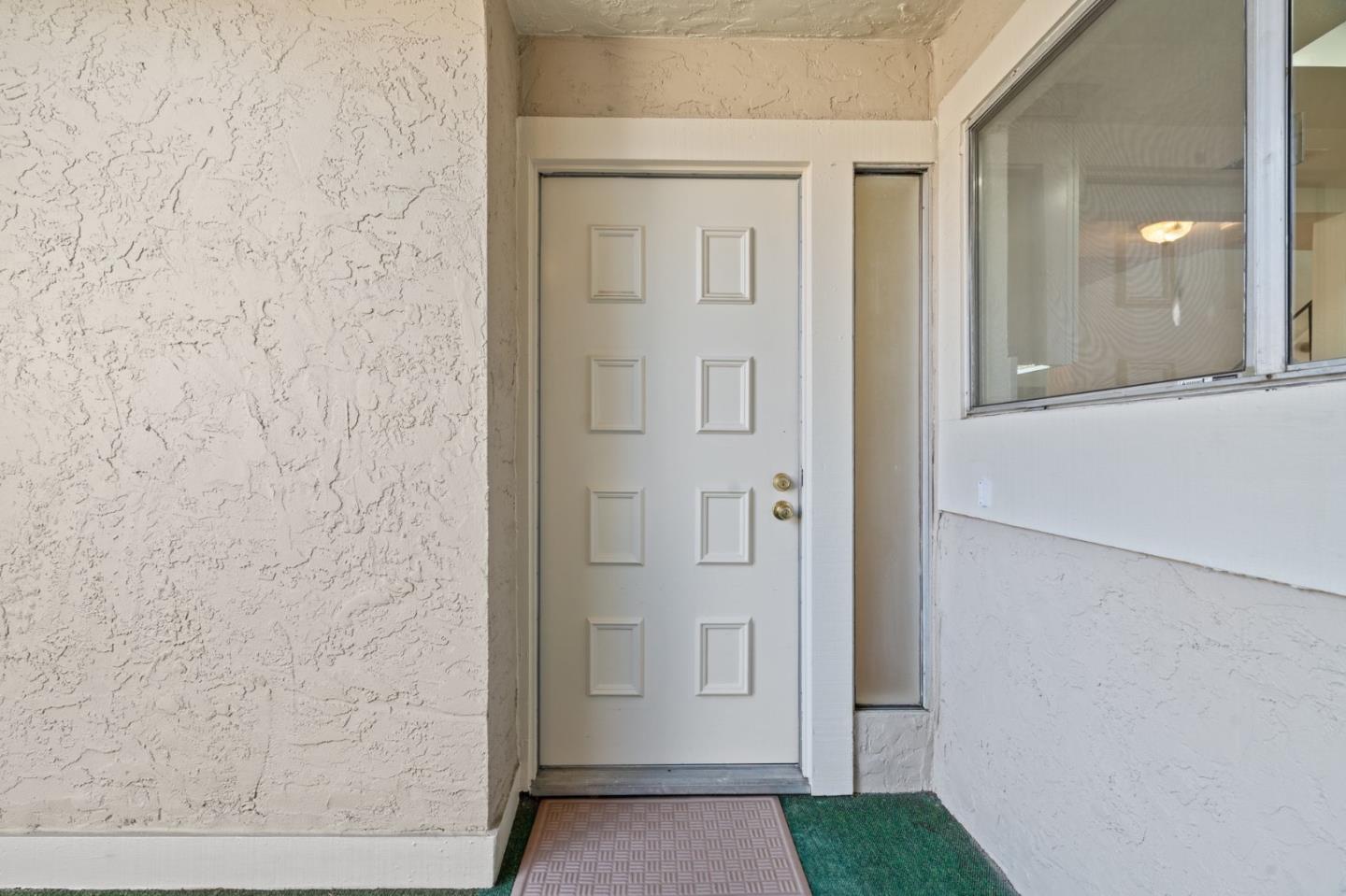 1343 Charmwood SQ