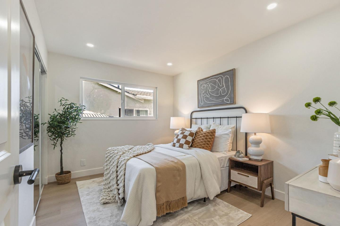 890 Silacci Drive