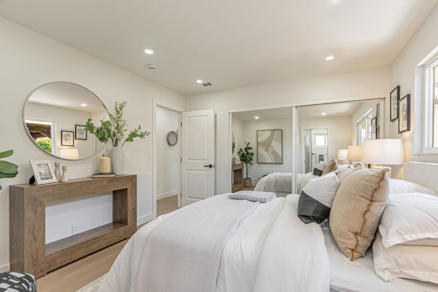 890 Silacci Drive