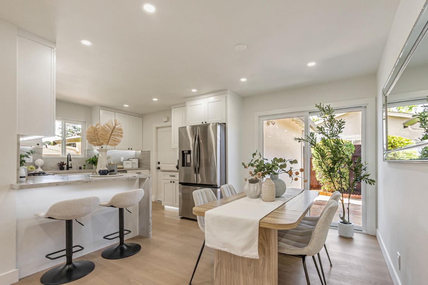 890 Silacci Drive