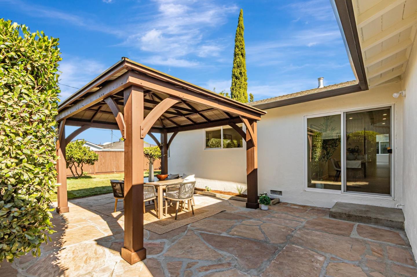 890 Silacci Drive