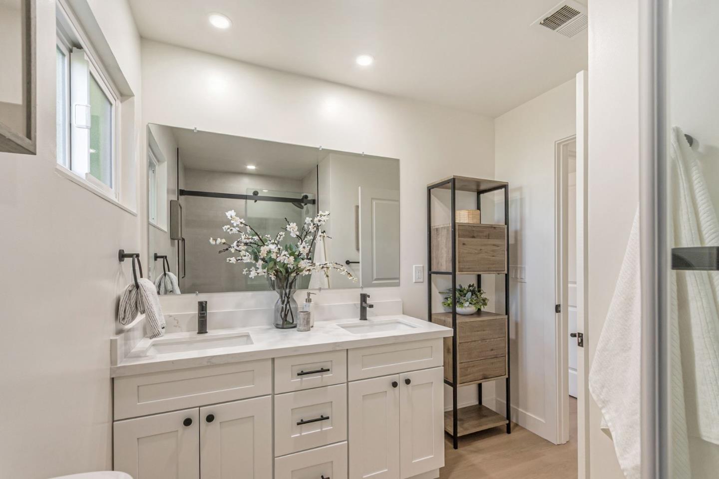 890 Silacci Drive