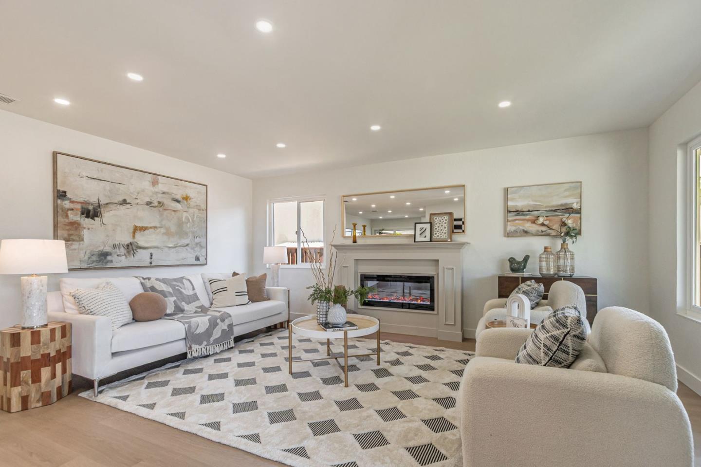 890 Silacci Drive