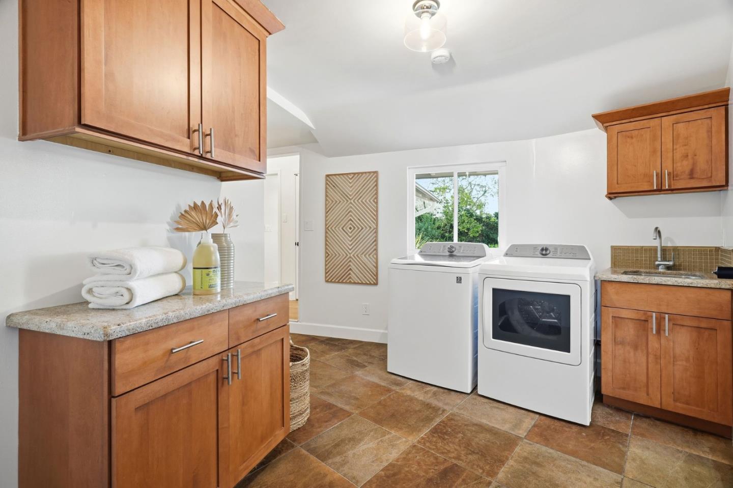 652 Rosewood Court