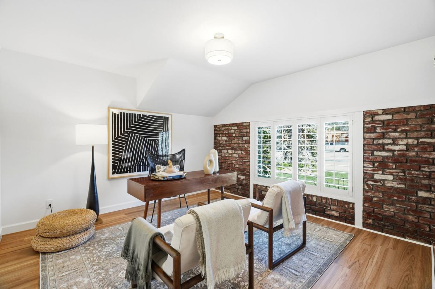652 Rosewood Court