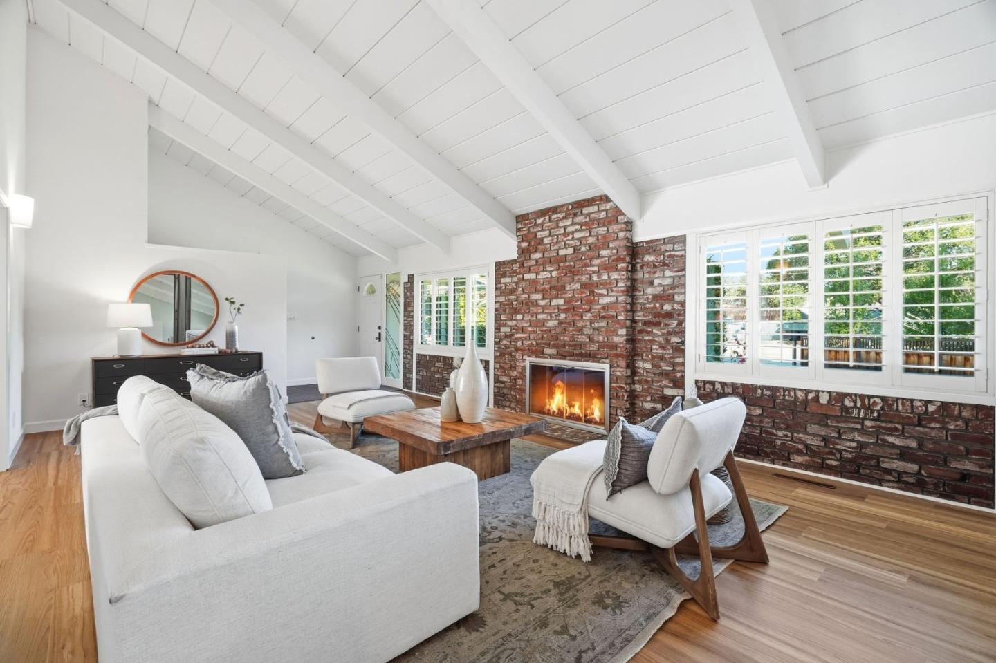 652 Rosewood Court