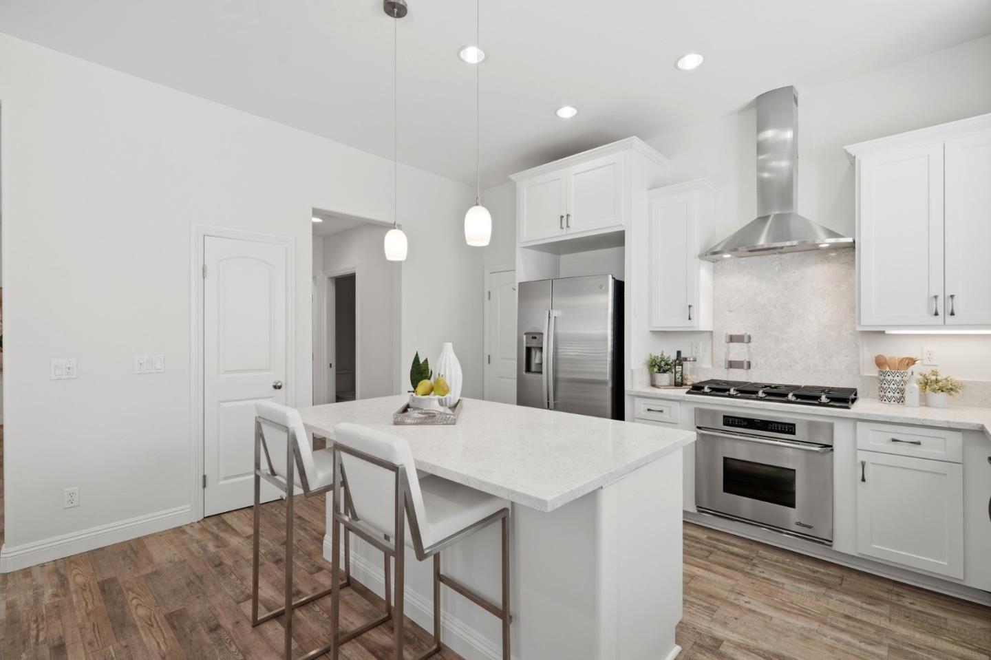 2081 Cowles Commons
