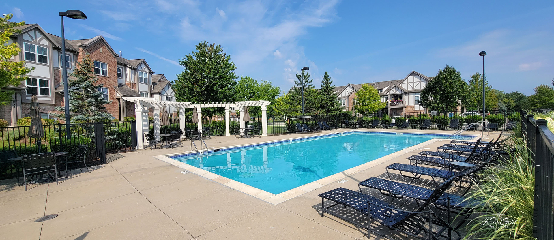 200 Rosehall Drive S Unit: 200