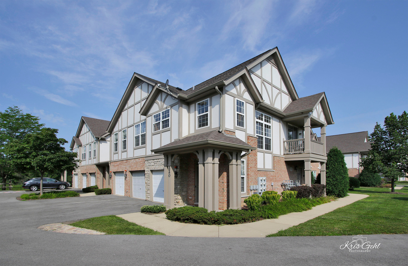 200 Rosehall Drive S Unit: 200