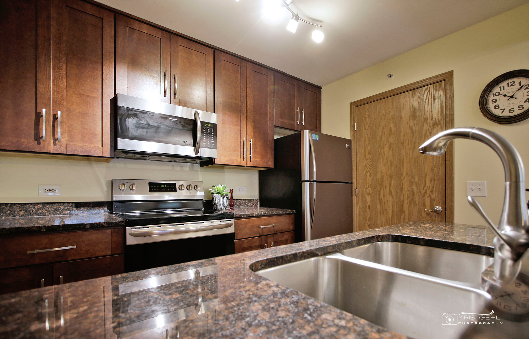 1524 W Sand Bar Court Unit: 1B