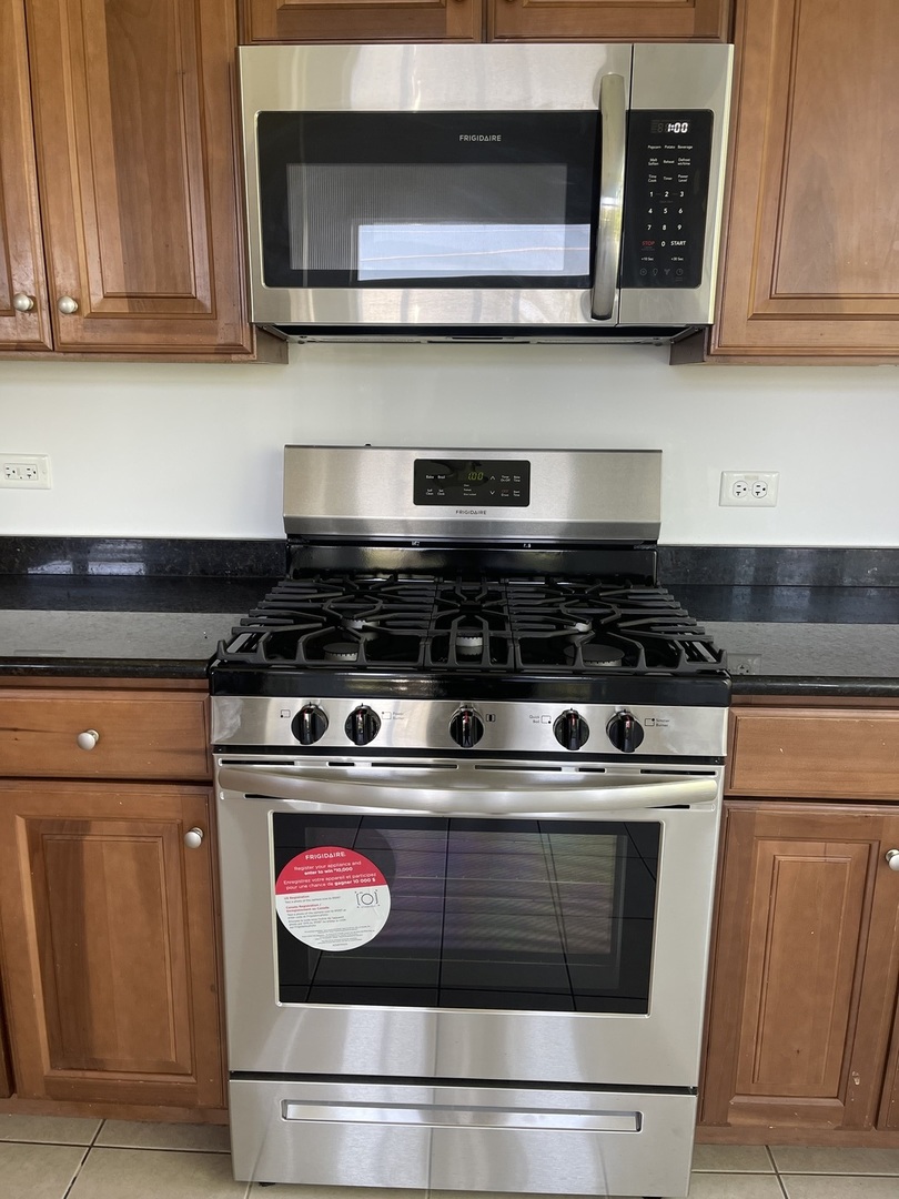 755 DIAMOND LAKE Road Unit: 208