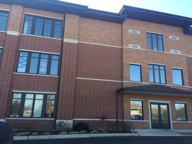 755 DIAMOND LAKE Road Unit: 208