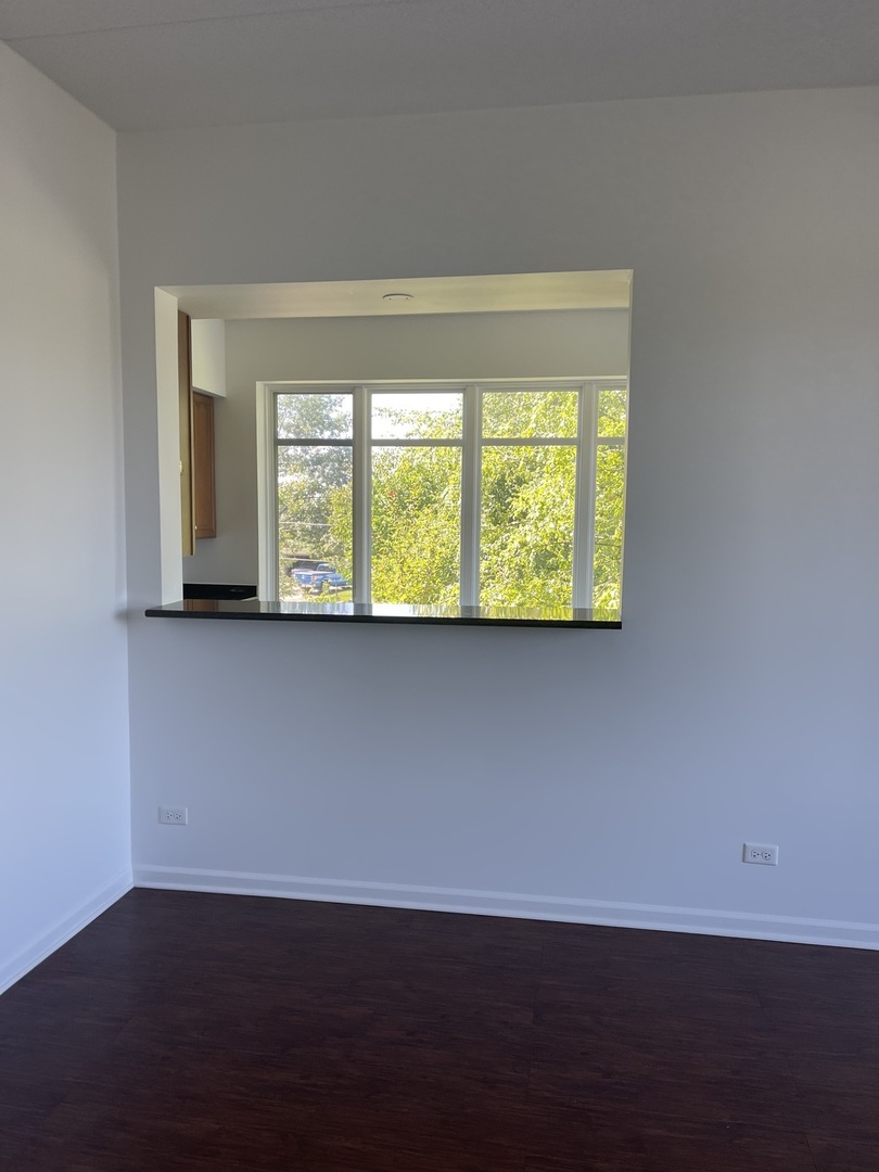 755 DIAMOND LAKE Road Unit: 208