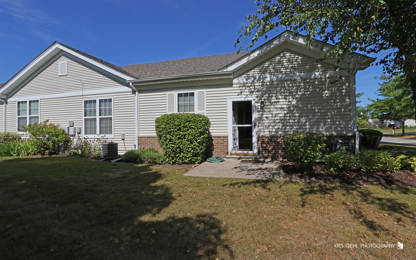 39582 N Cambridge Boulevard