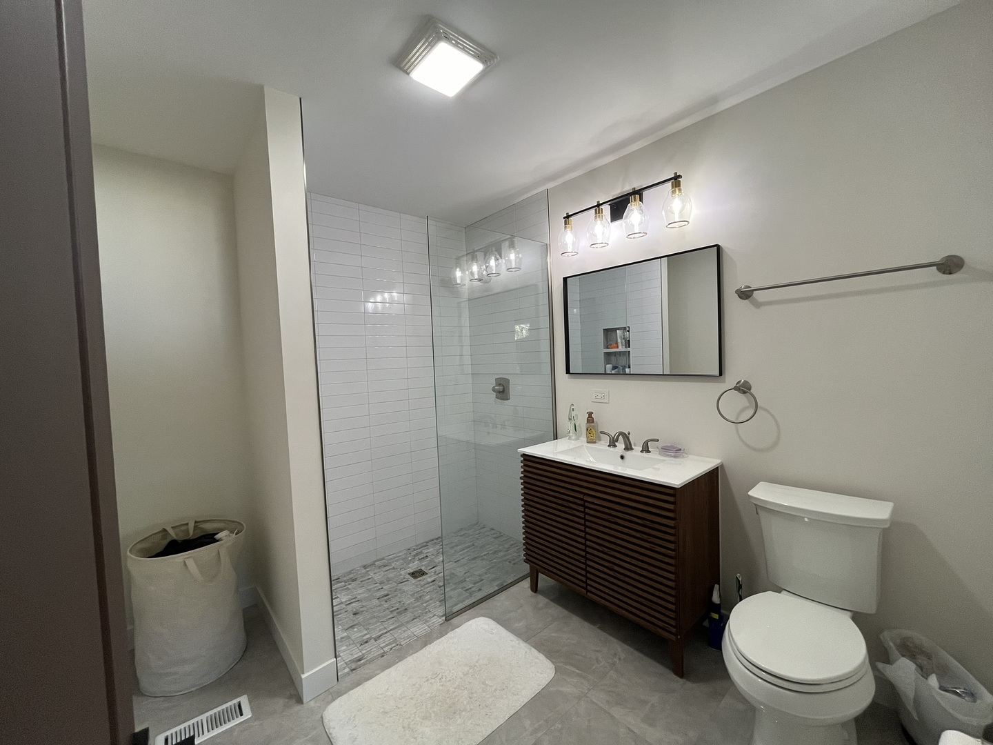 3200 Vista Terrace