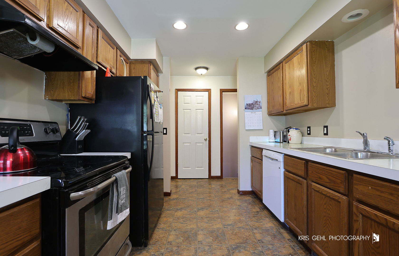 17825 W Cheyenne Court