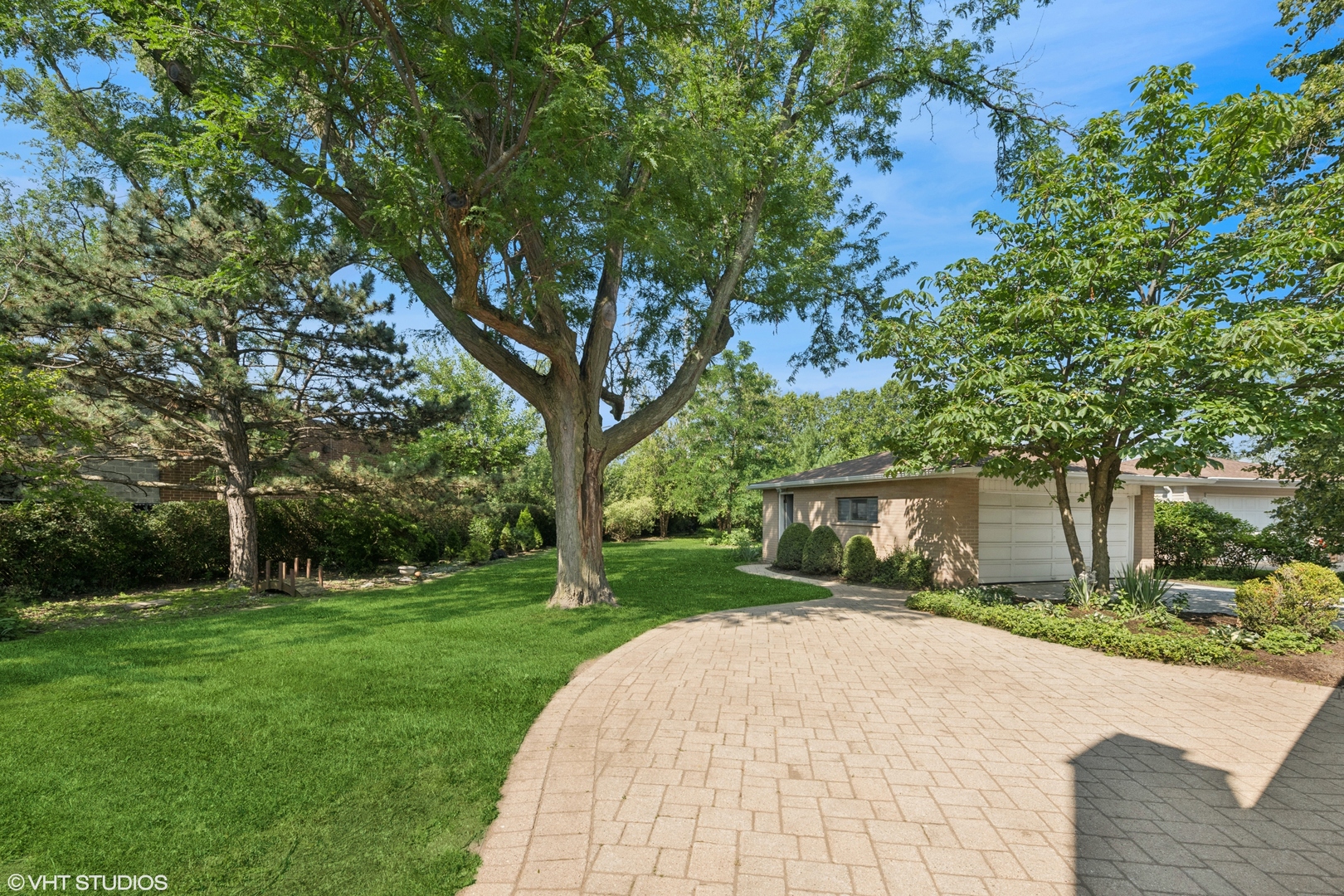 30 Crescent Drive