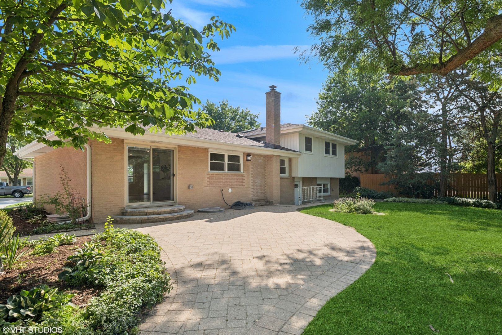 30 Crescent Drive