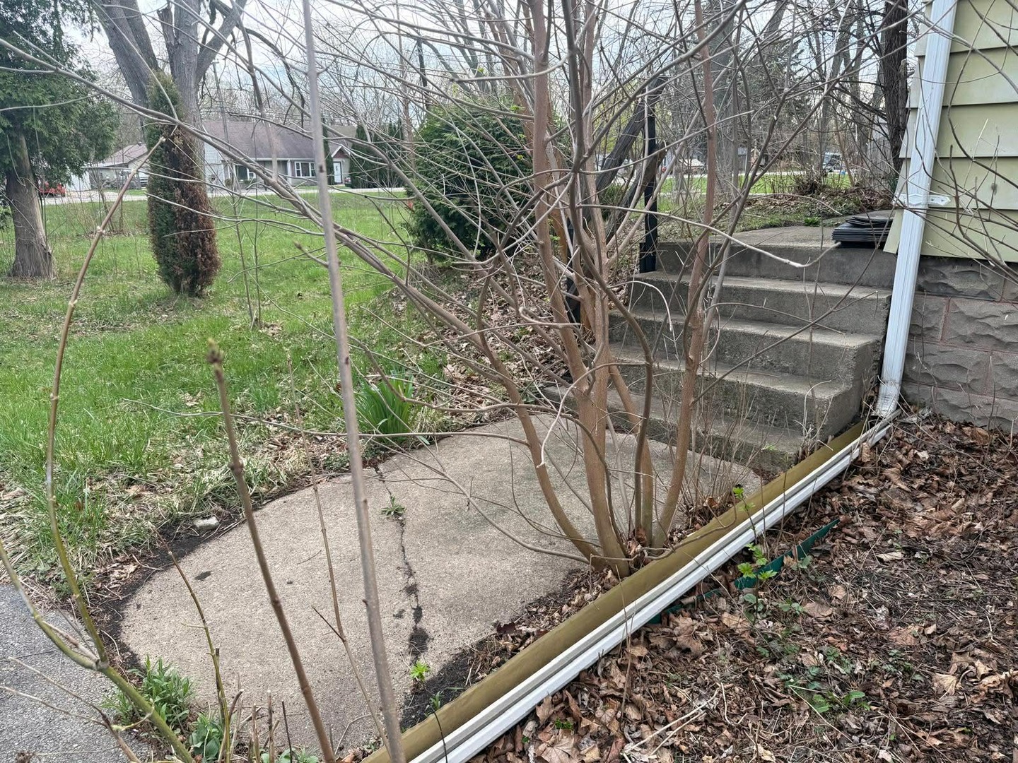 10802 W York House Road