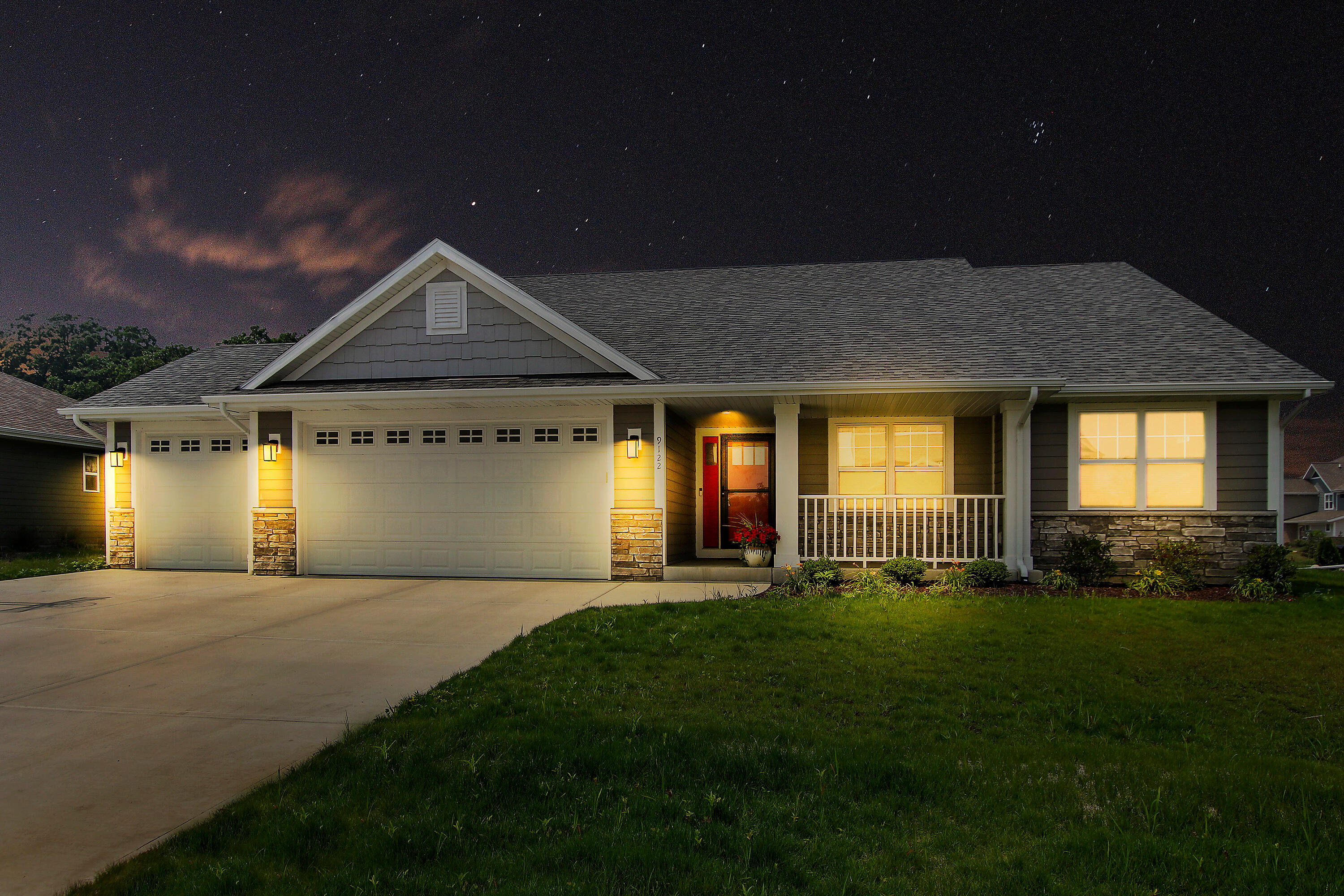 9122 Creekside Cir