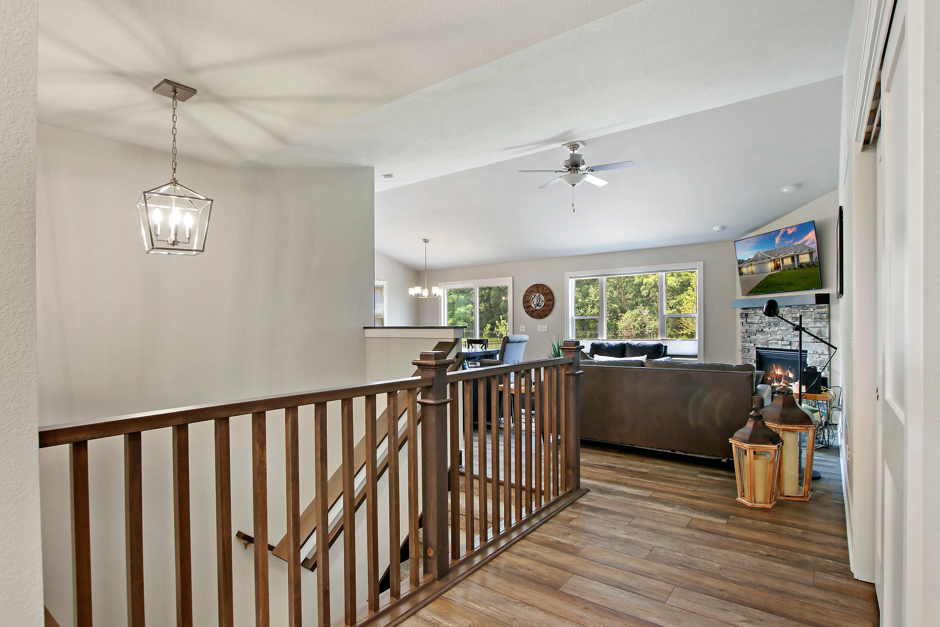 9122 Creekside Cir