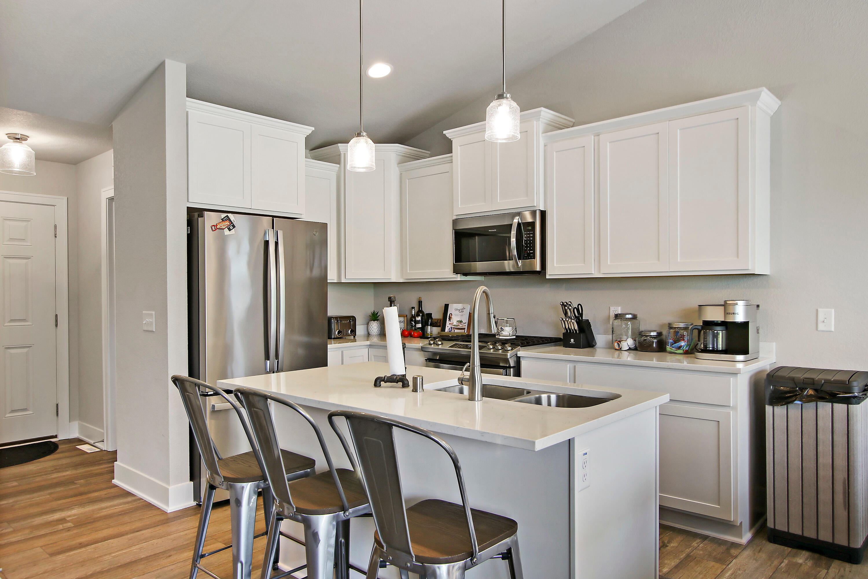 9122 Creekside Cir