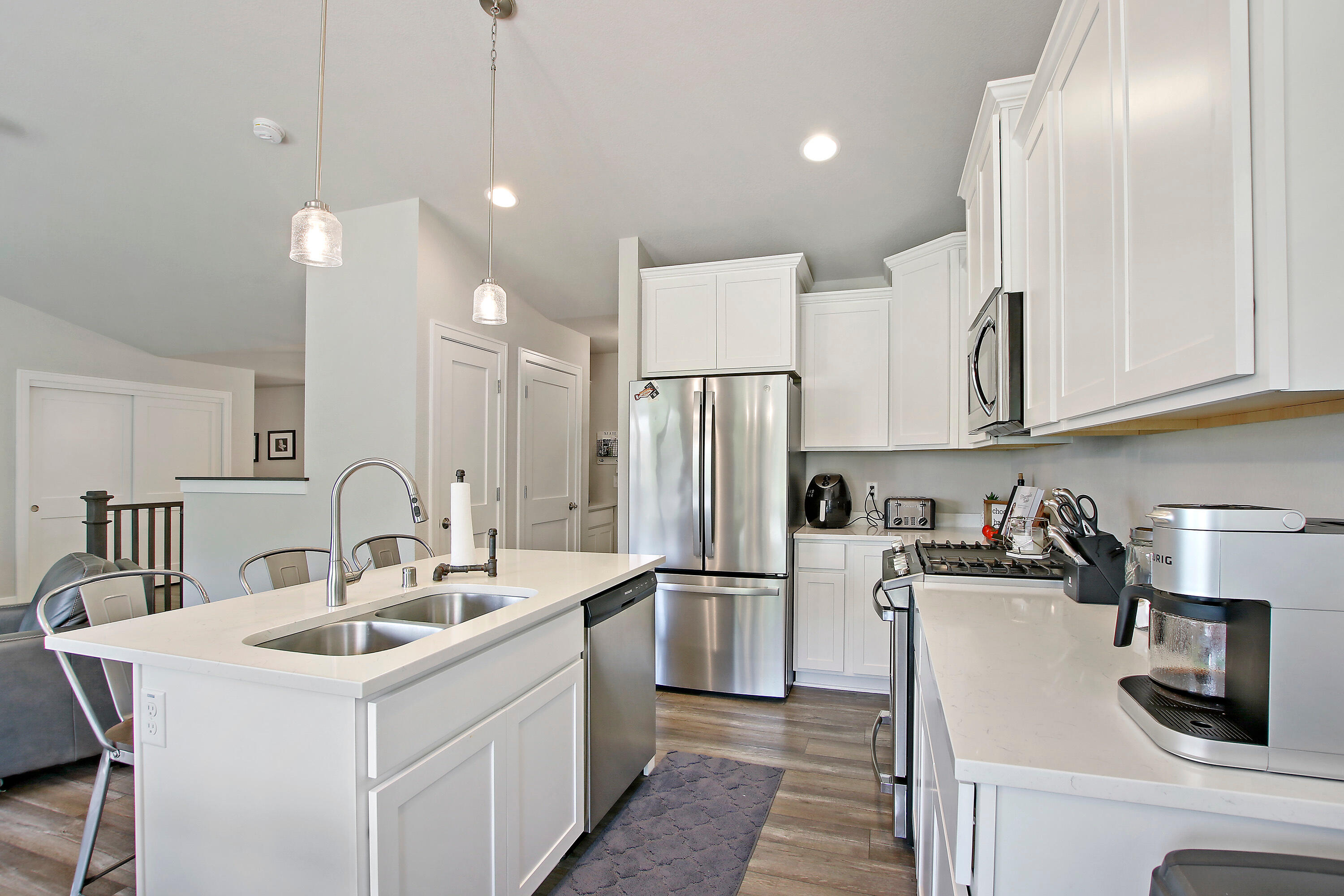 9122 Creekside Cir