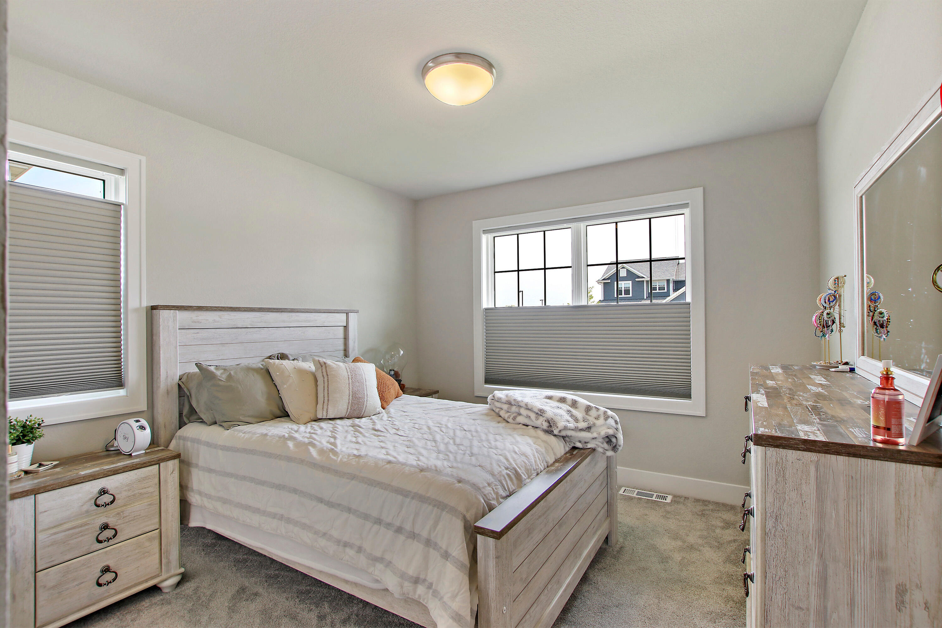 9122 Creekside Cir