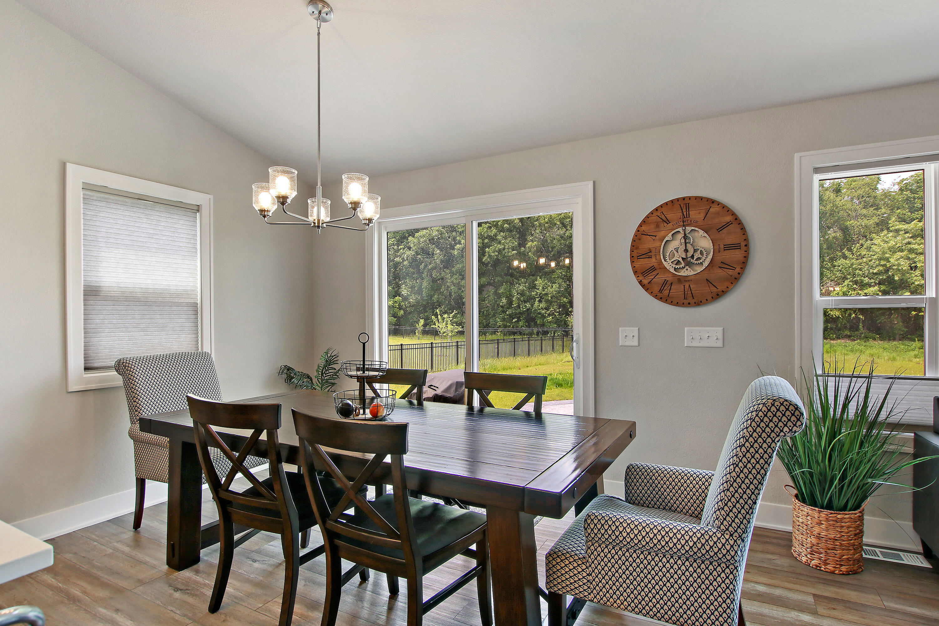 9122 Creekside Cir