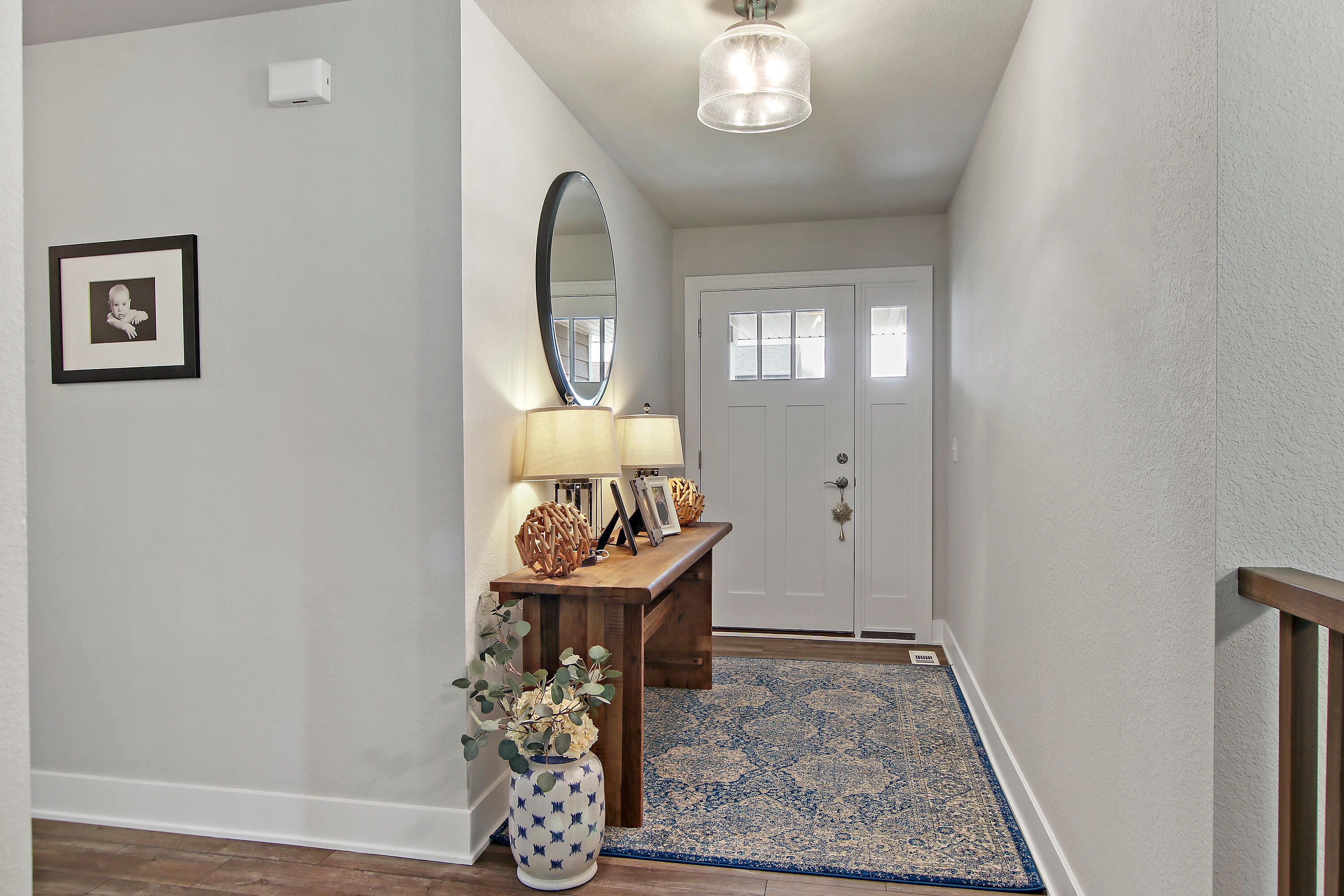 9122 Creekside Cir