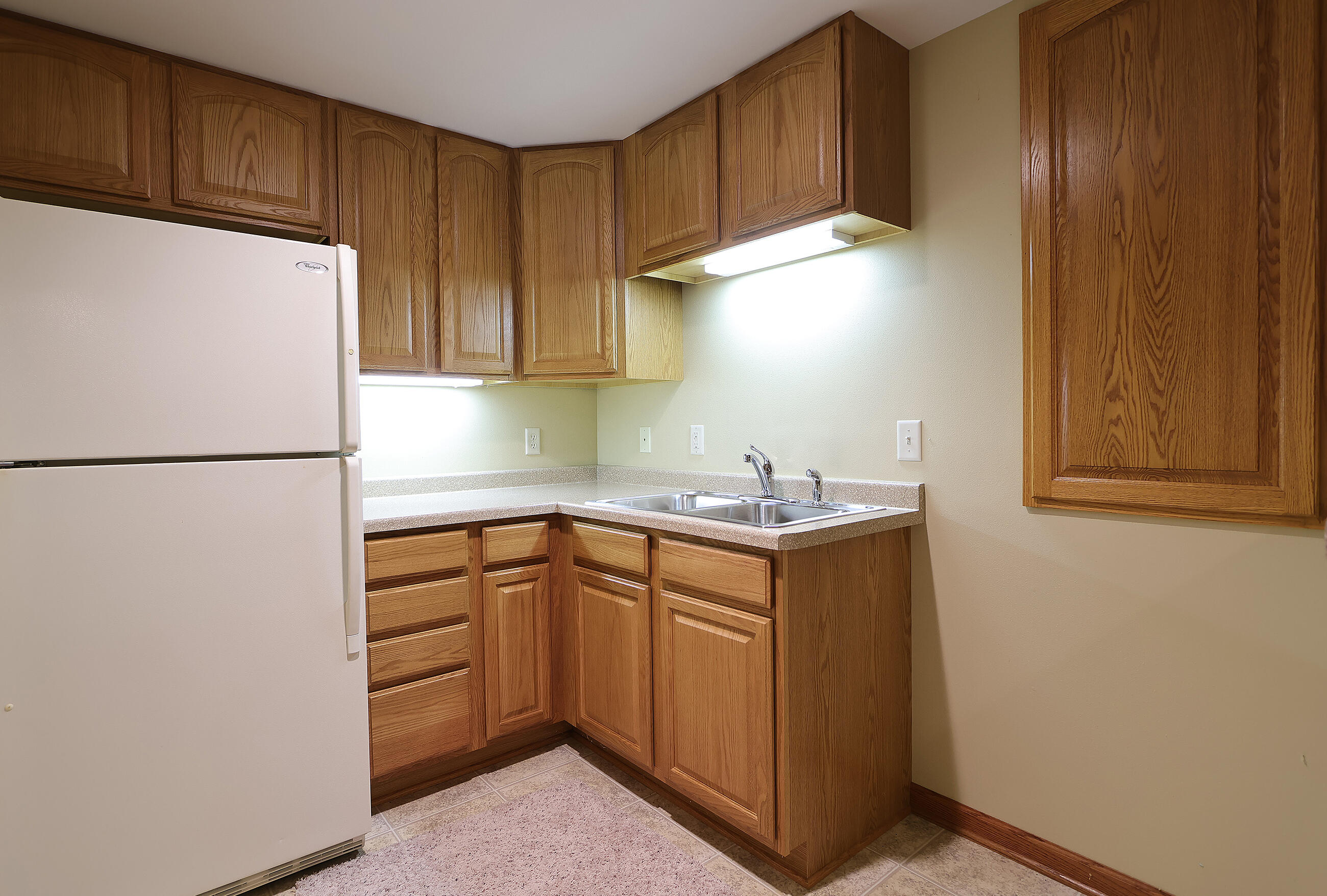 876 Cypress Pt
