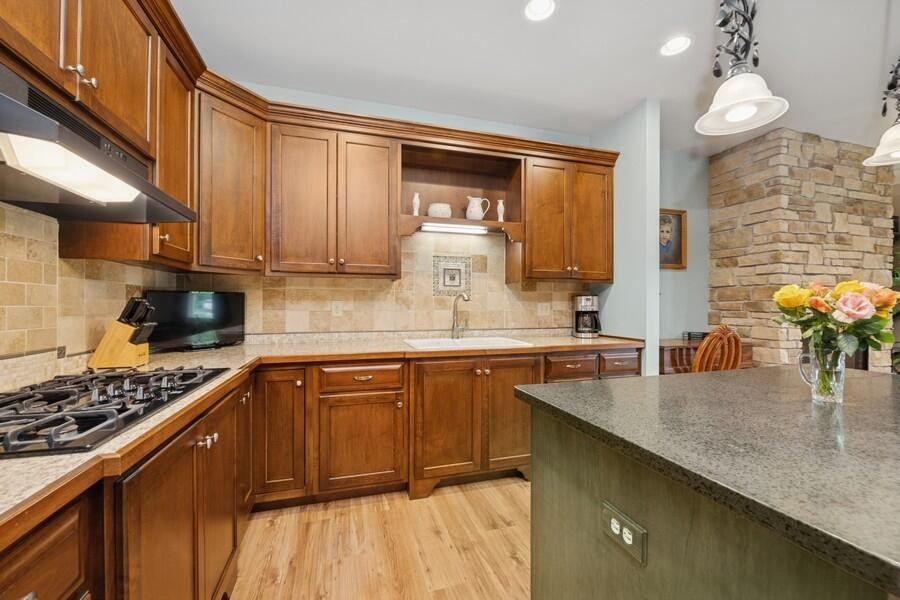 W522 Highland Rd