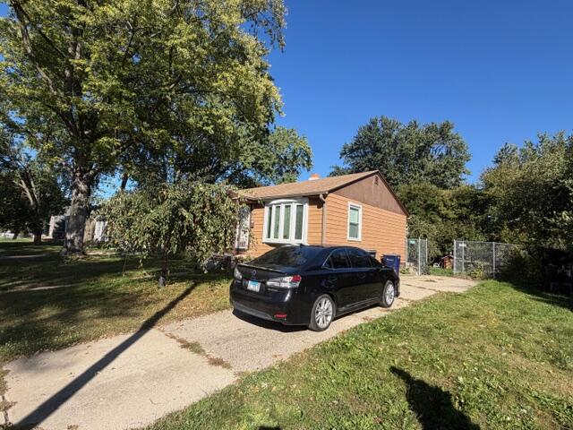 1027 Putnam Ave