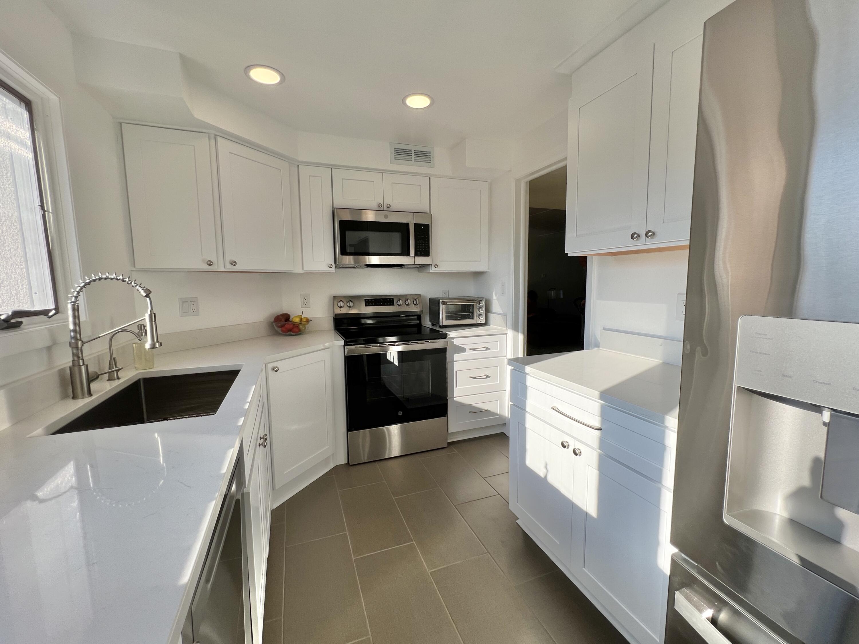 111 11th St Unit: 4DS