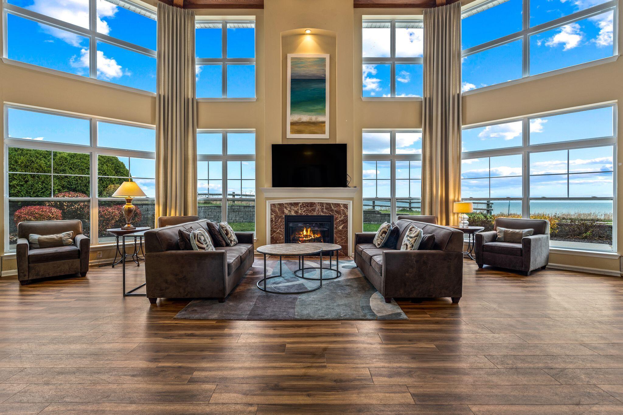 3852 S Lake Dr Unit: 11