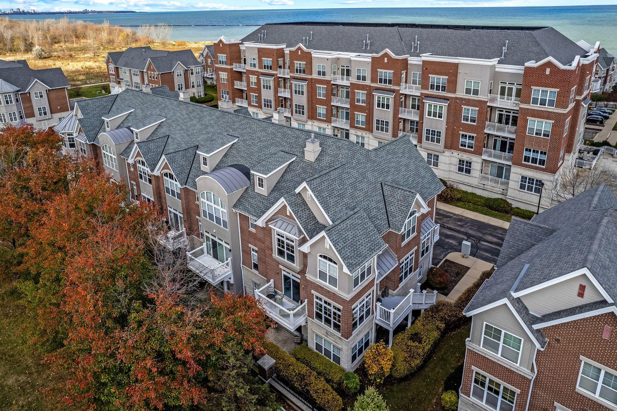 3852 S Lake Dr Unit: 11