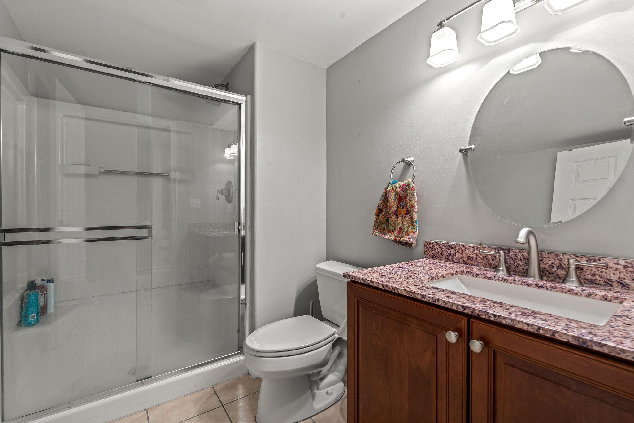 3852 S Lake Dr Unit: 11