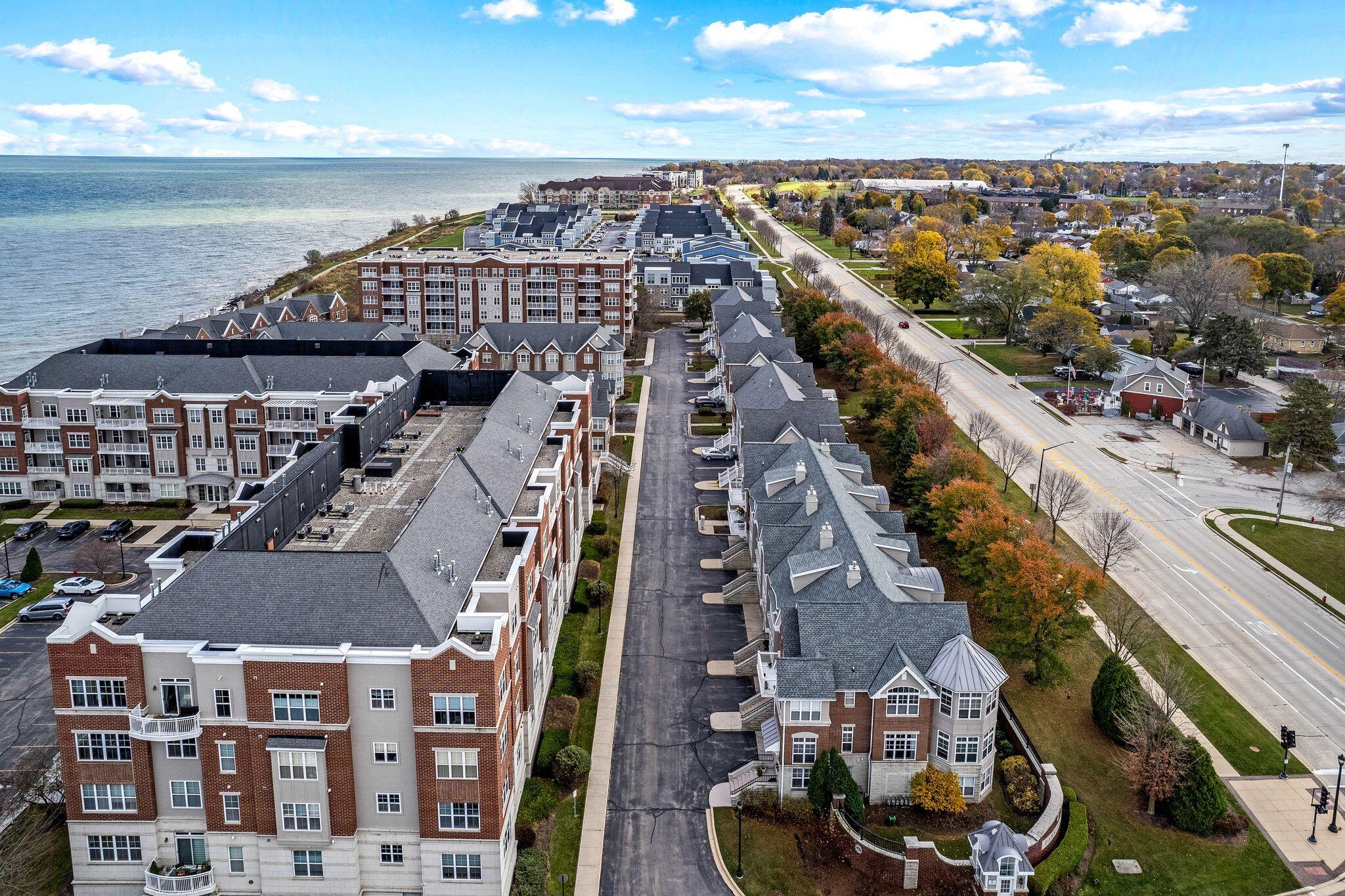 3852 S Lake Dr Unit: 11